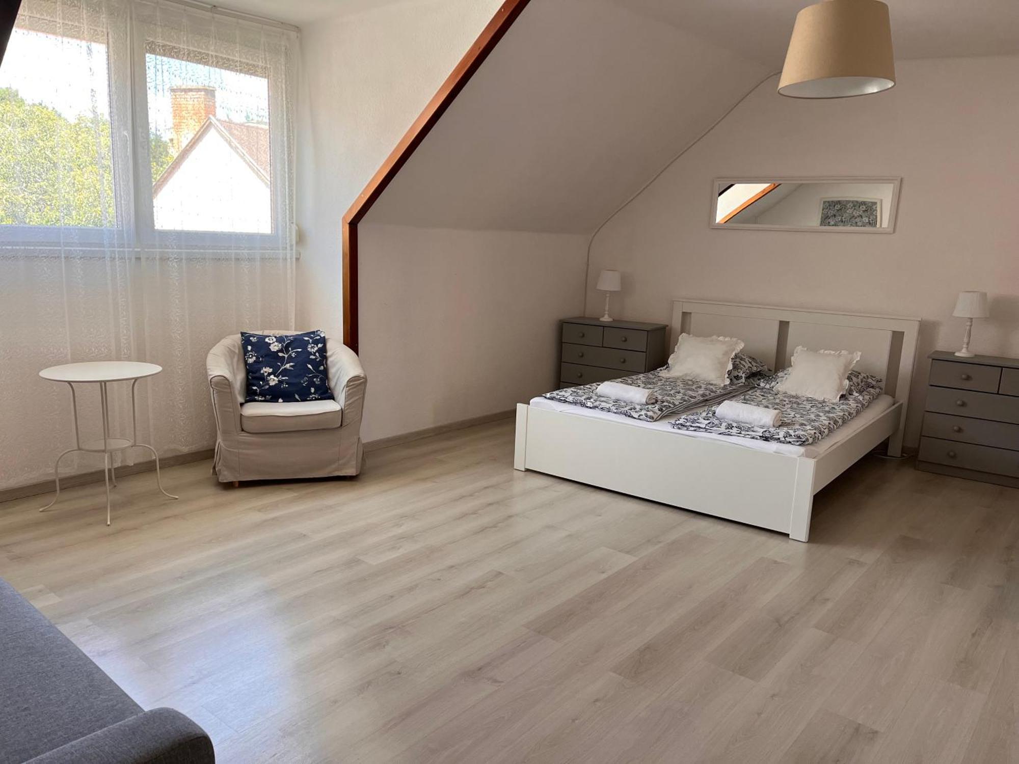 Pacsirta Apartman Grand Erlau Exterior foto